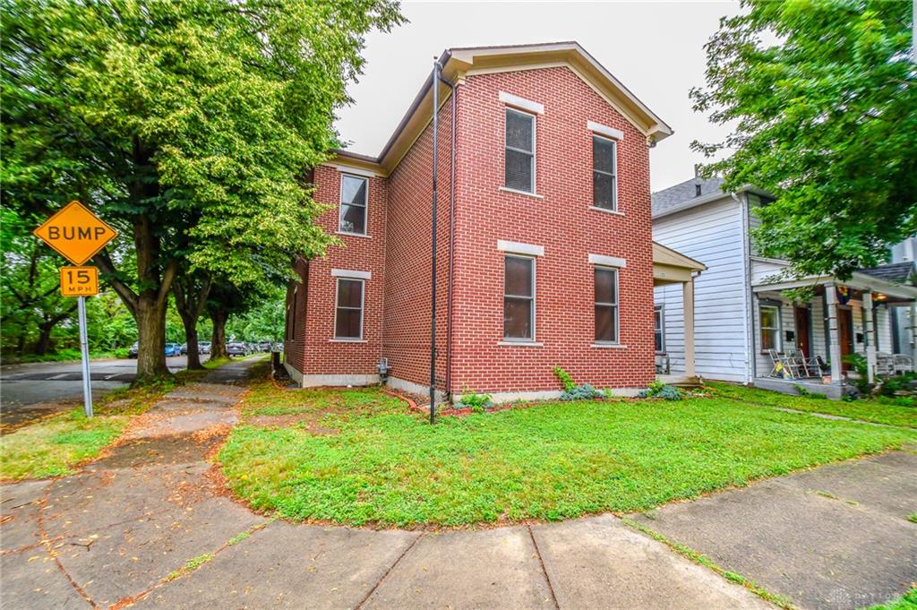 153 High Property Photo 3