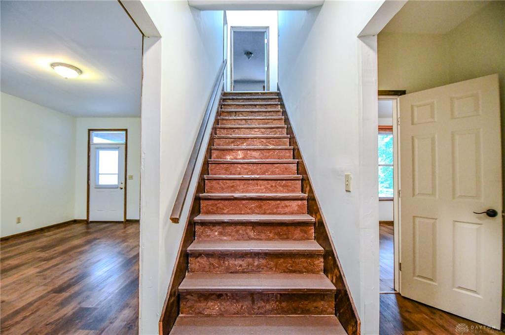 153 High Property Photo 17