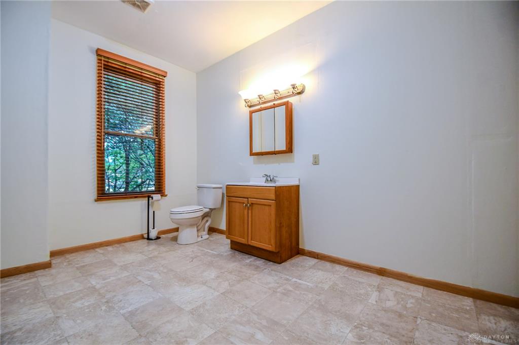 153 High Property Photo 22