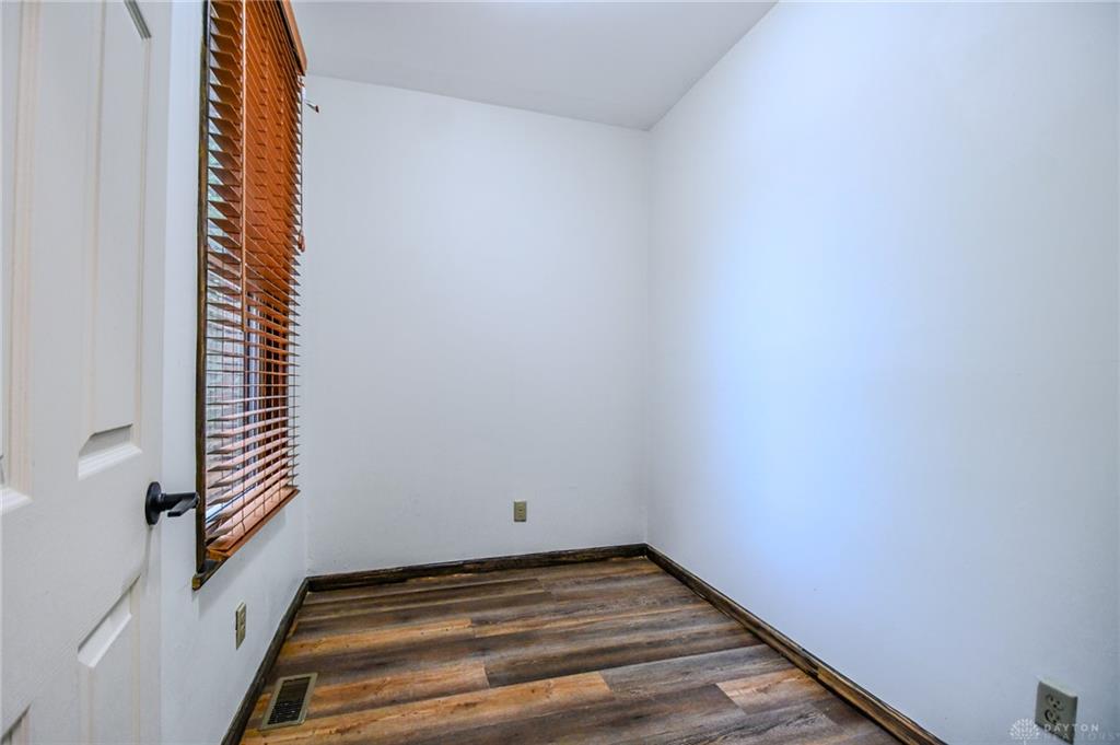 153 High Property Photo 24