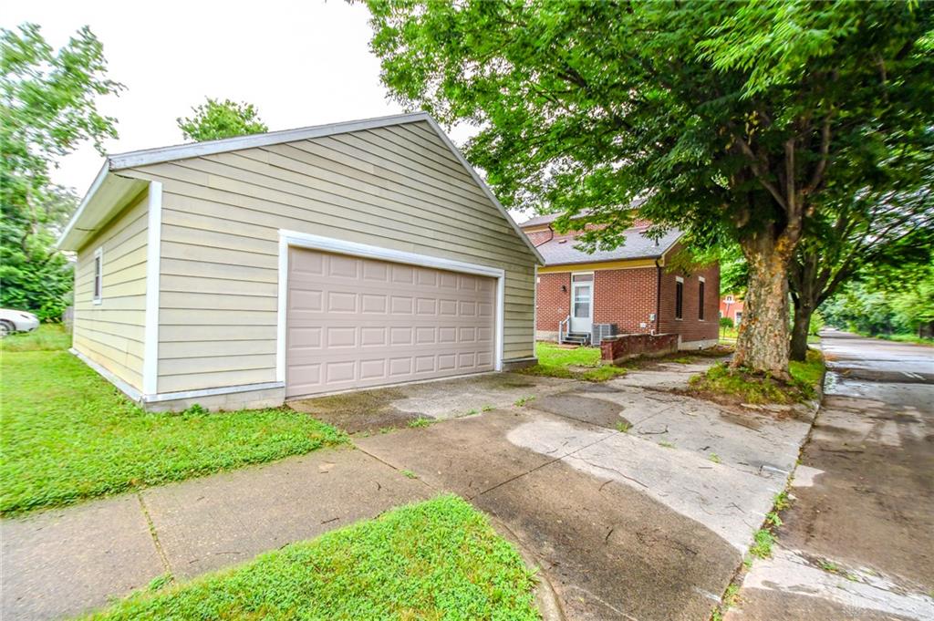 153 High Property Photo 30