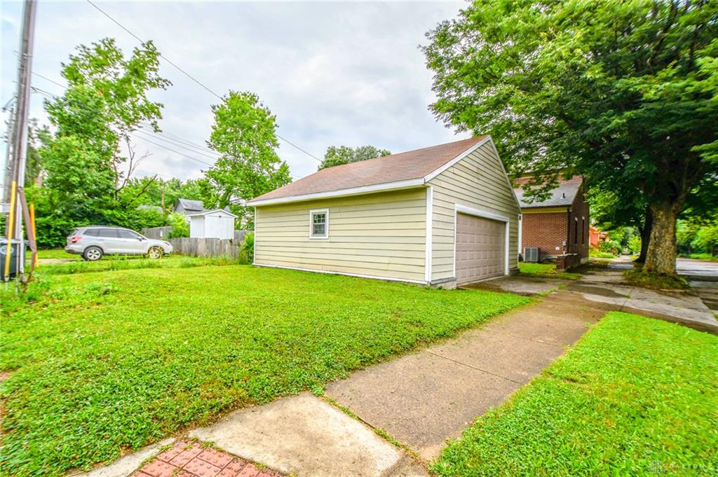 153 High Property Photo 31