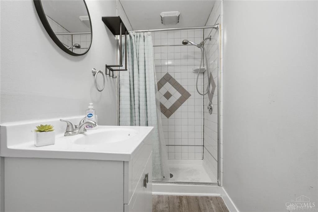 302 Haldimand Property Photo 11