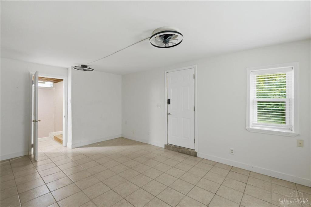 302 Haldimand Property Photo 26