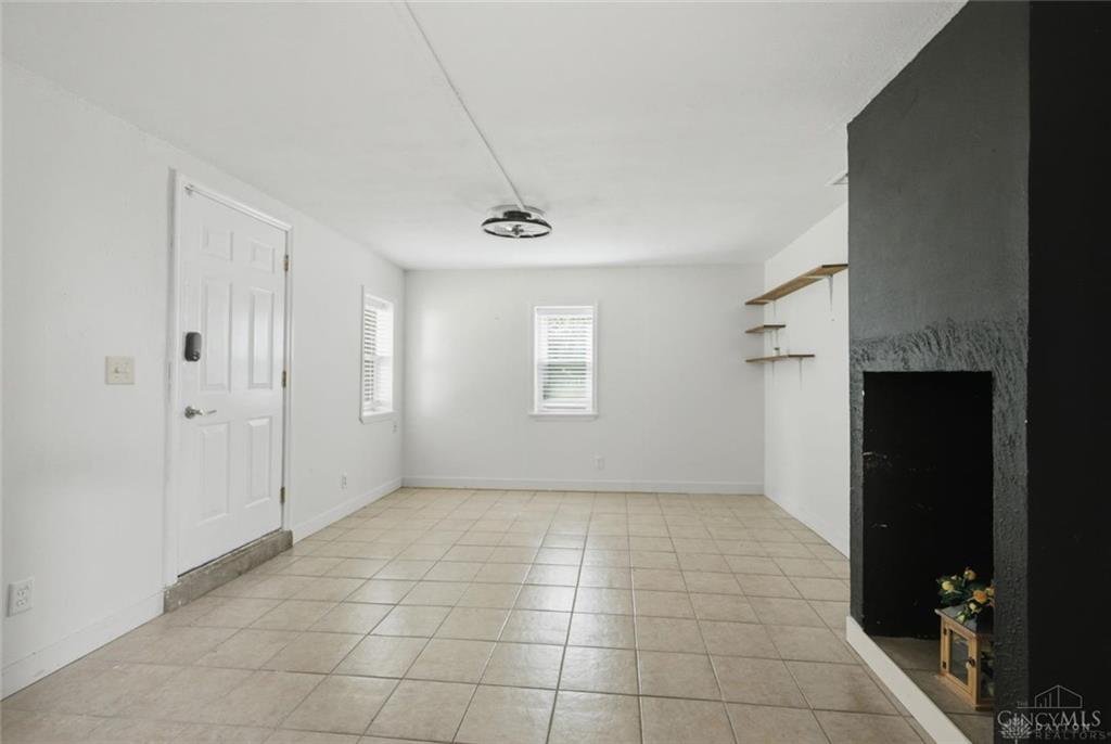 302 Haldimand Property Photo 27