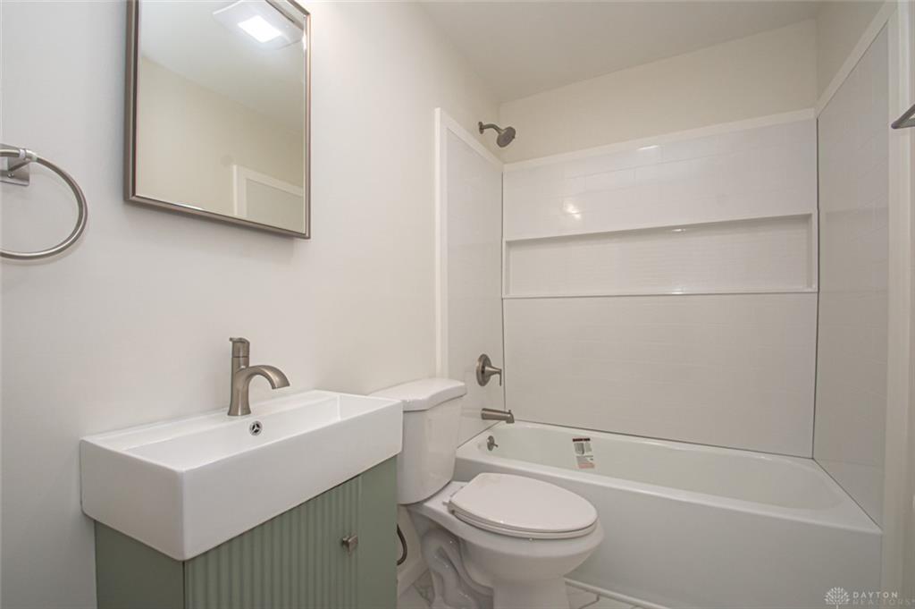 4323 Wayne Madison Property Photo 14