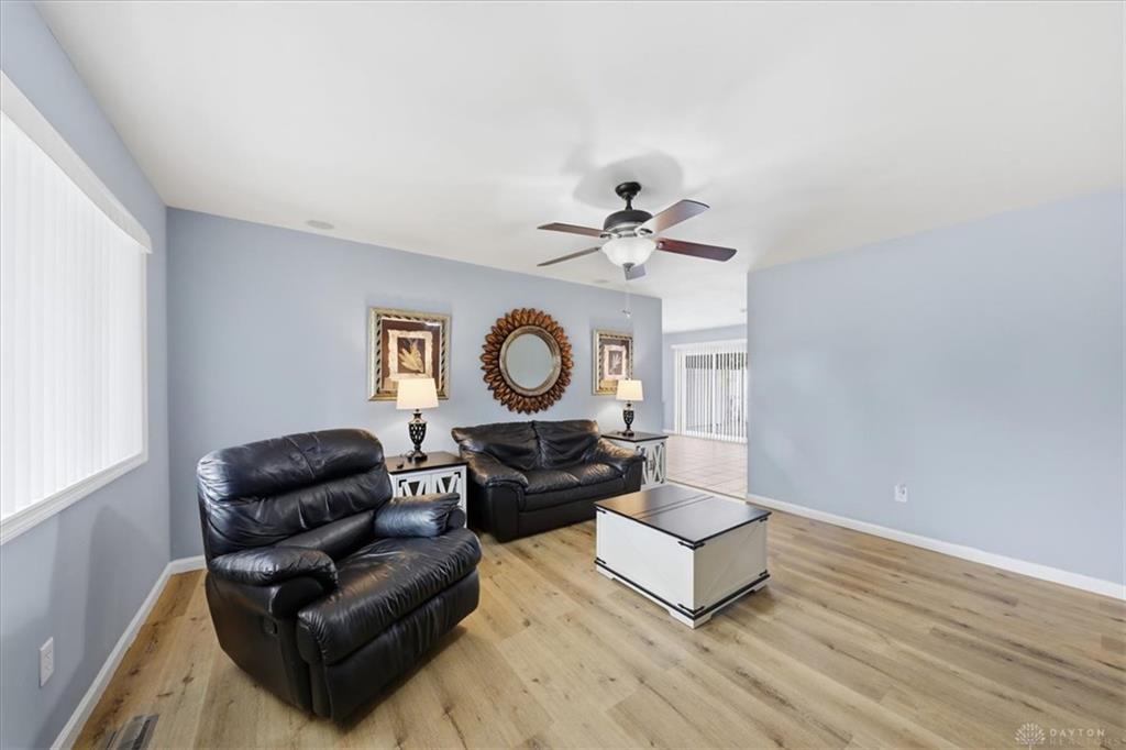 2531 Allenby Property Photo 9