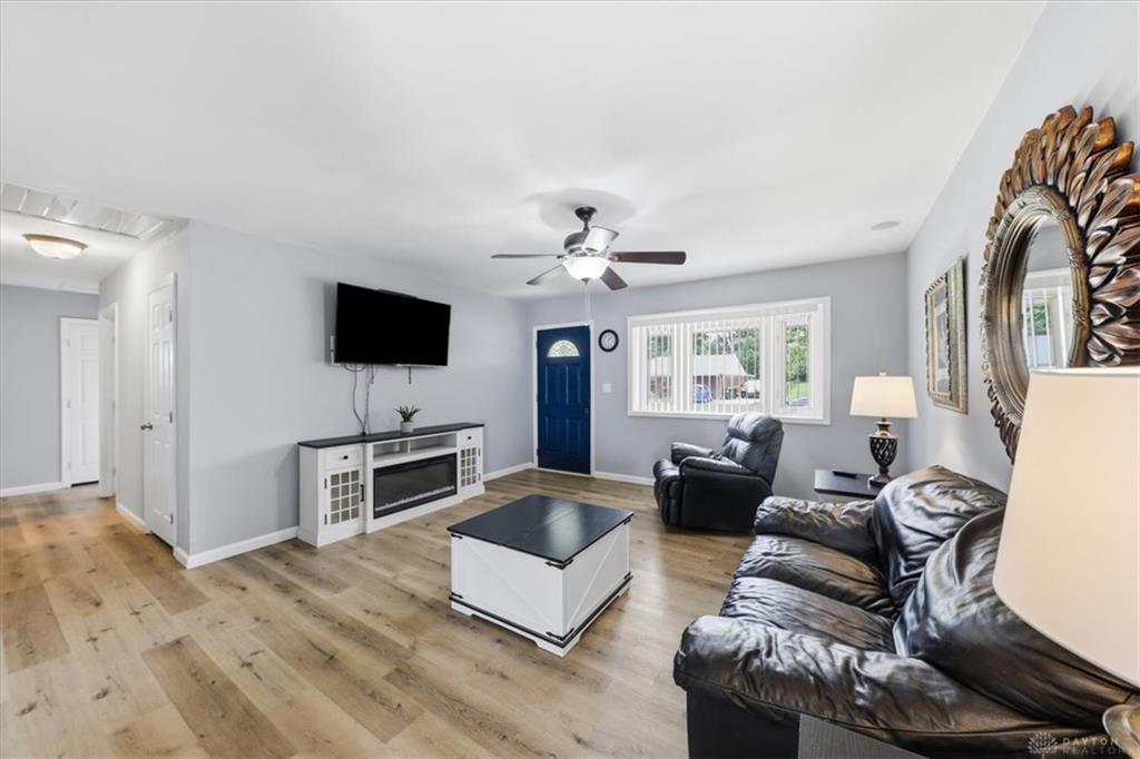 2531 Allenby Property Photo 11