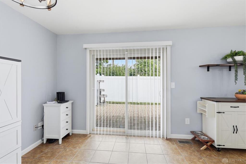 2531 Allenby Property Photo 18