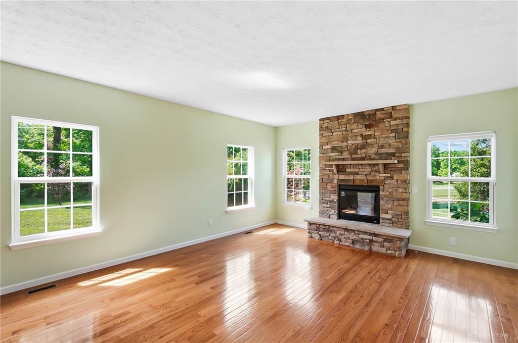 2500 Saint Anne Property Photo 9