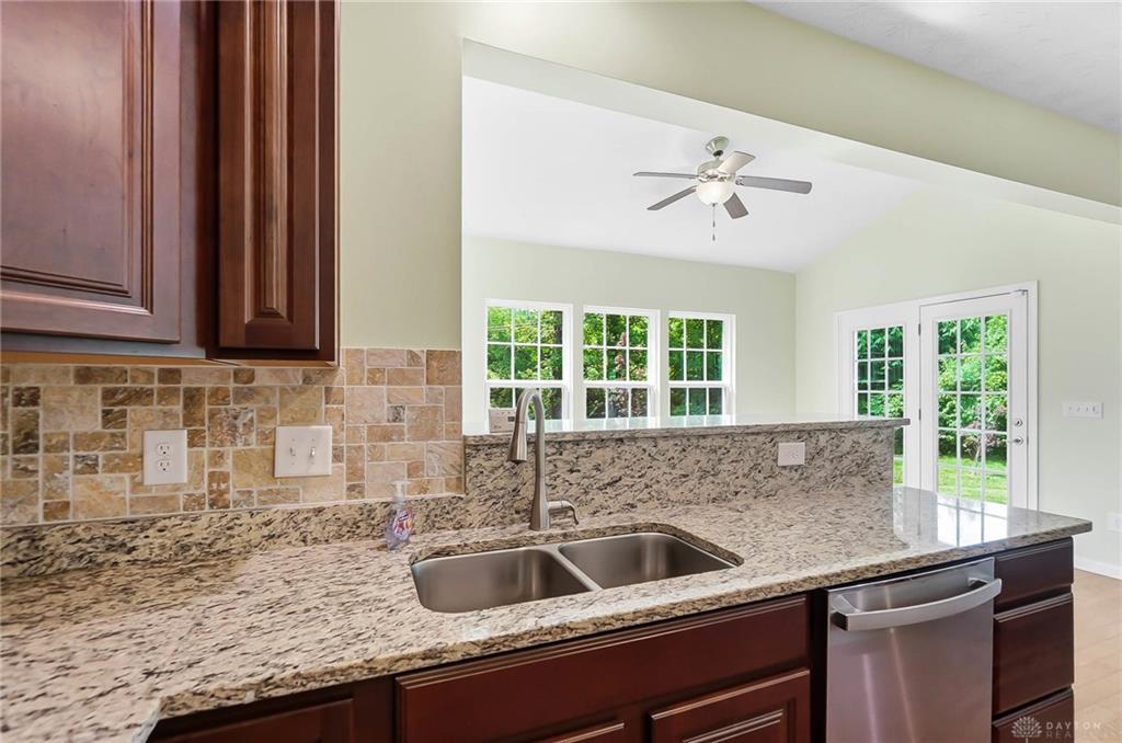 2500 Saint Anne Property Photo 18