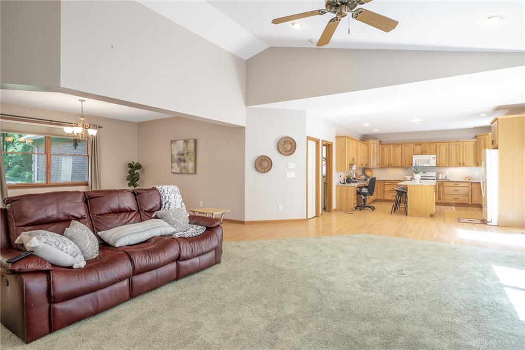 1962 Rich Property Photo 7