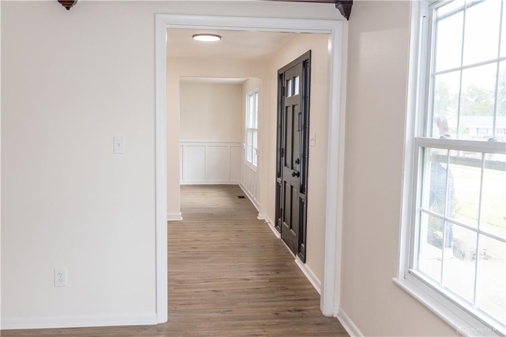2943 Imperial Property Photo 6