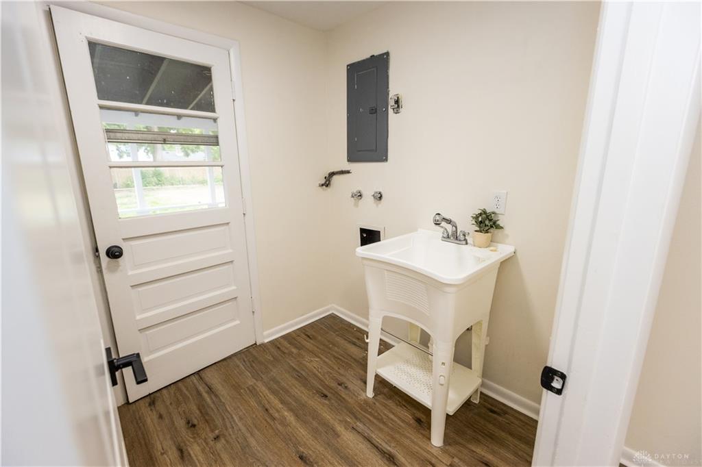 2943 Imperial Property Photo 18