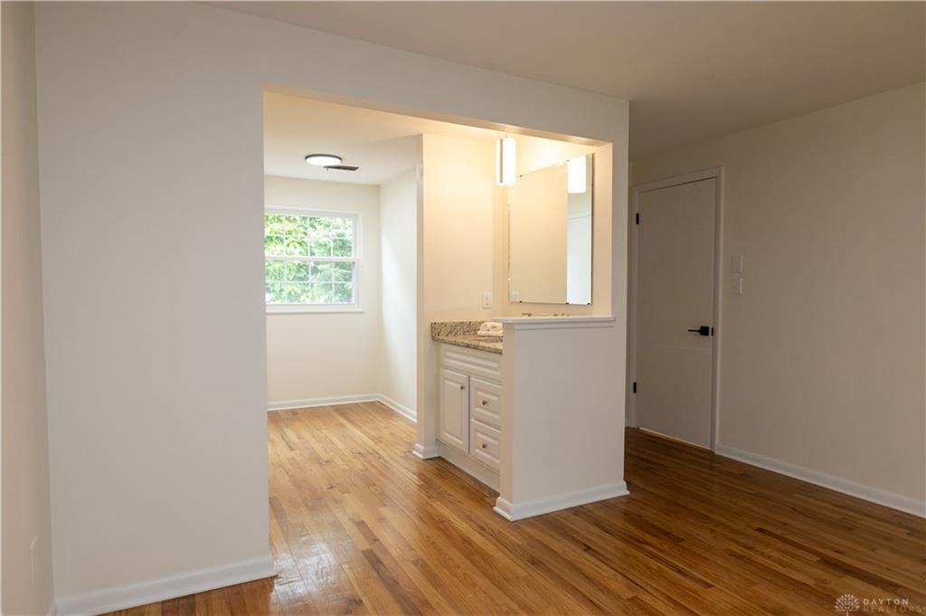2943 Imperial Property Photo 22