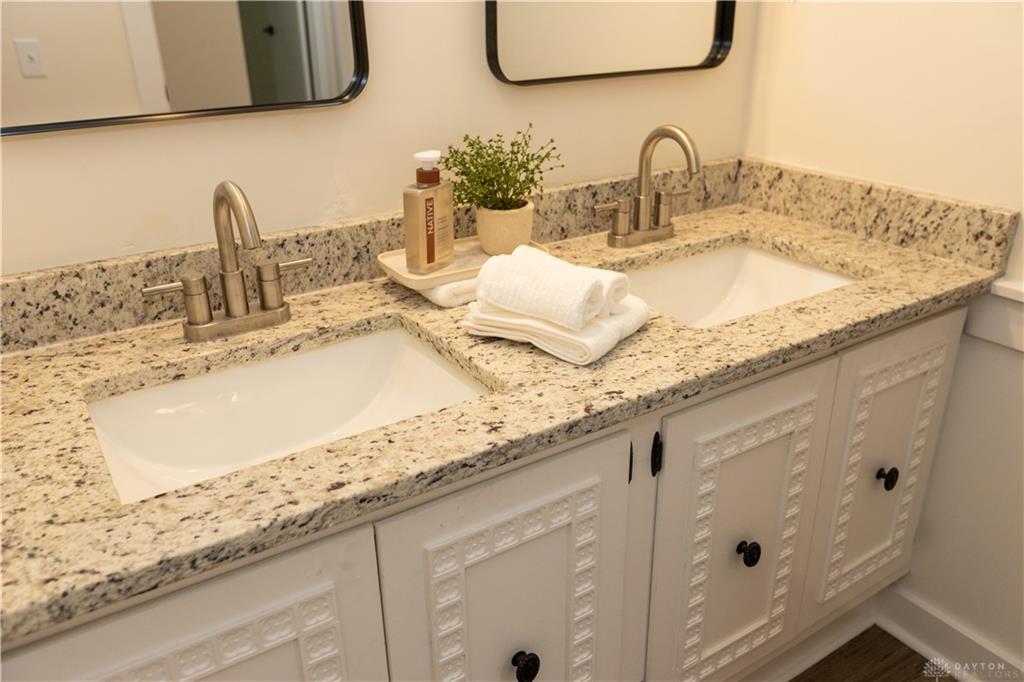 2943 Imperial Property Photo 27