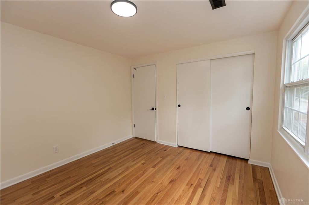 2943 Imperial Property Photo 29