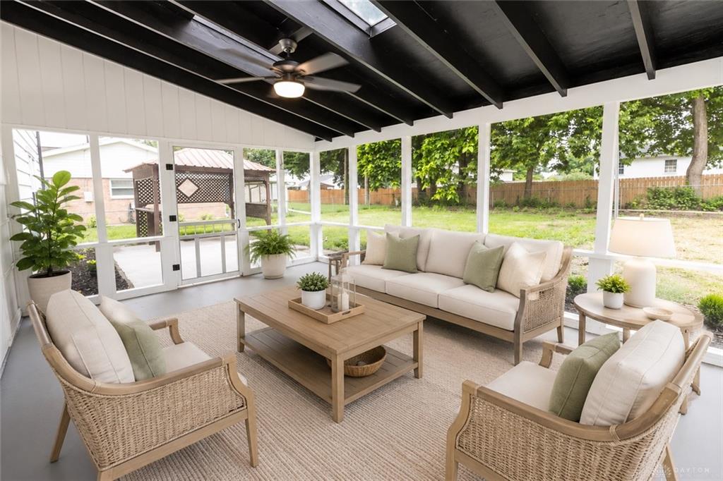 2943 Imperial Property Photo 32