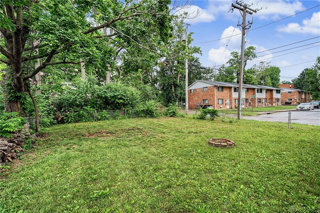 2901 Lansing Property Photo 28