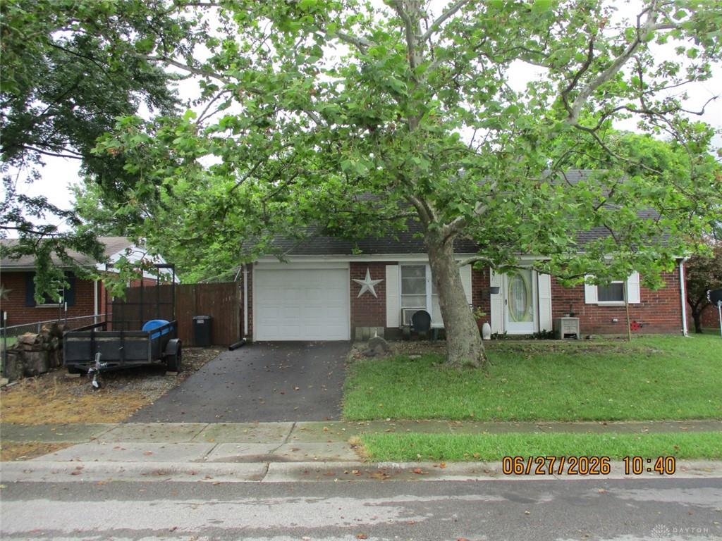 1511 Amesbury Property Photo 1