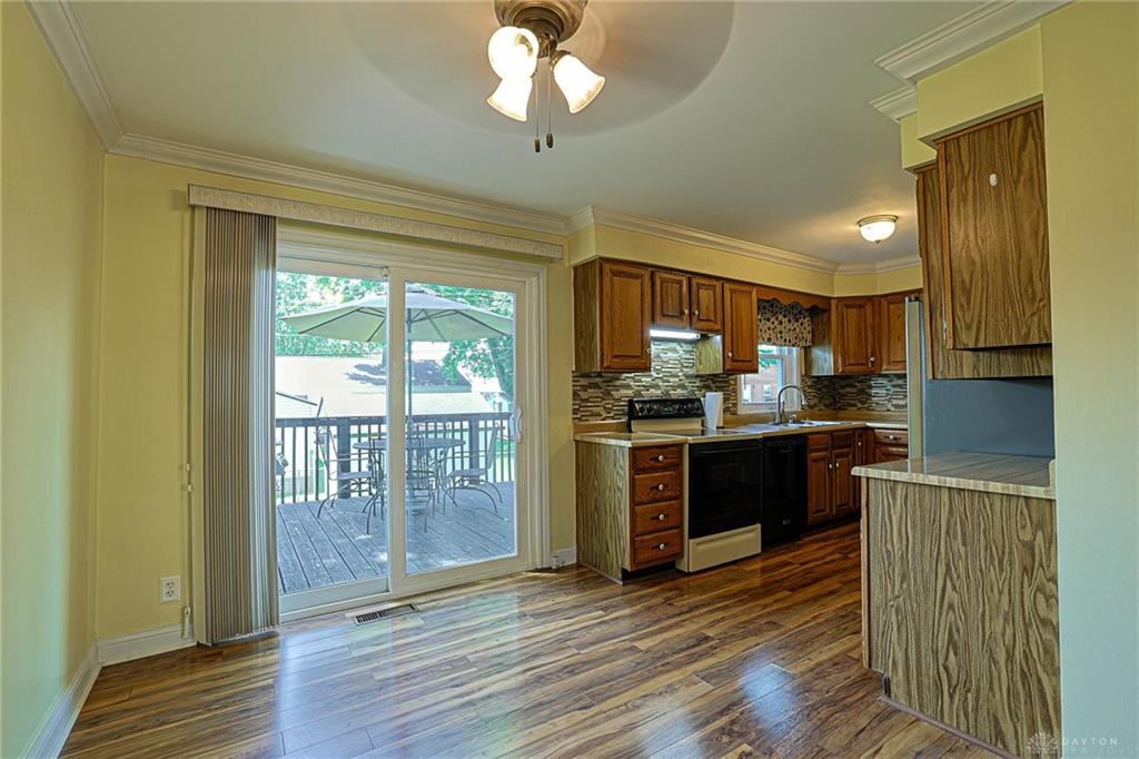 111 Stadia Property Photo 10