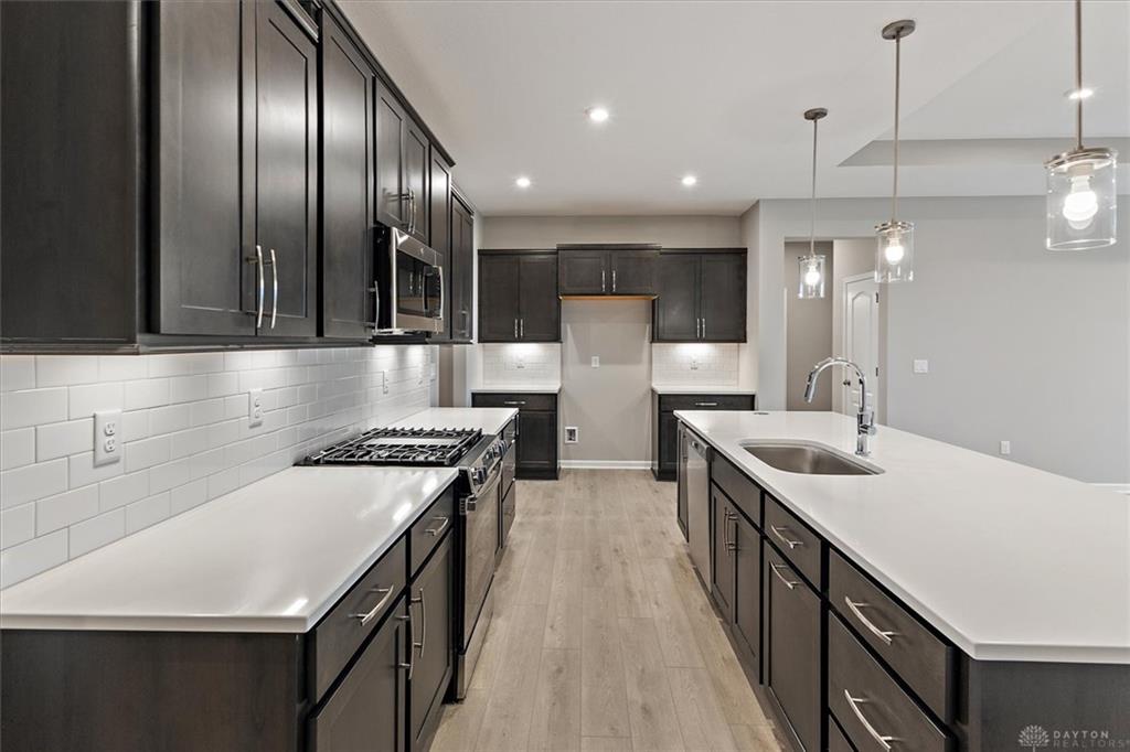 407 Winters Property Photo 4