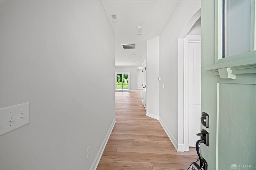 10015 Charlotte Property Photo 3
