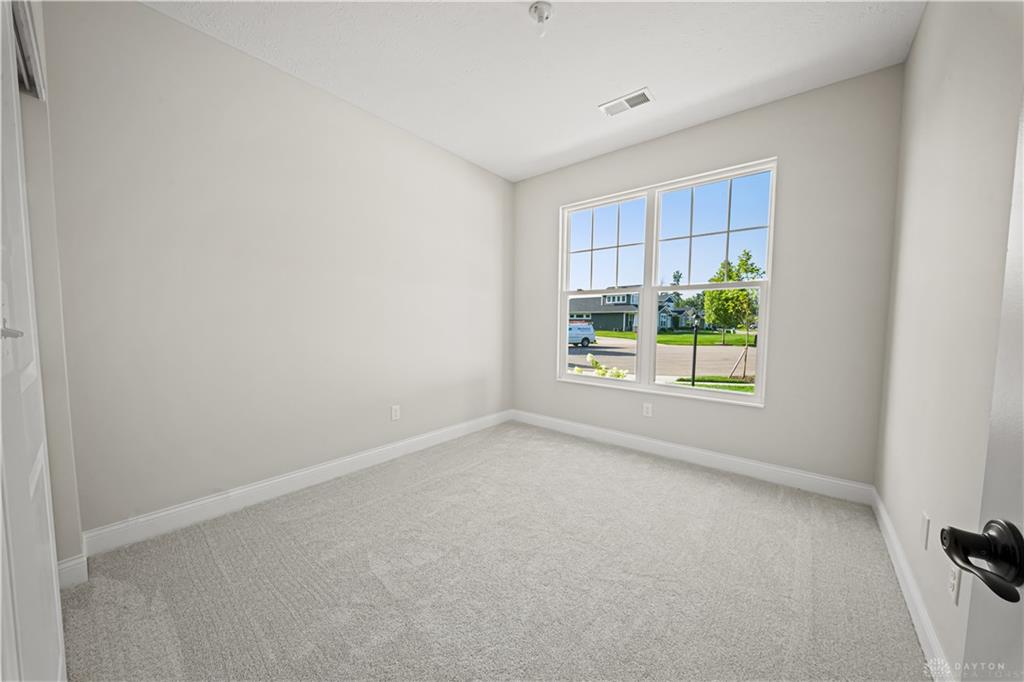 10015 Charlotte Property Photo 16