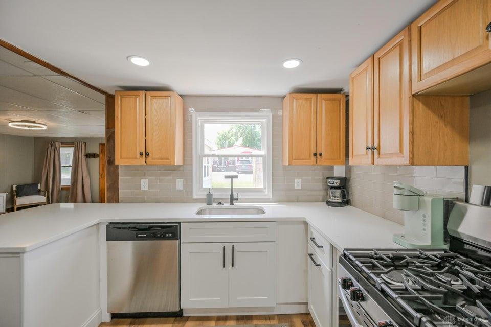 8960 Maple Property Photo 12