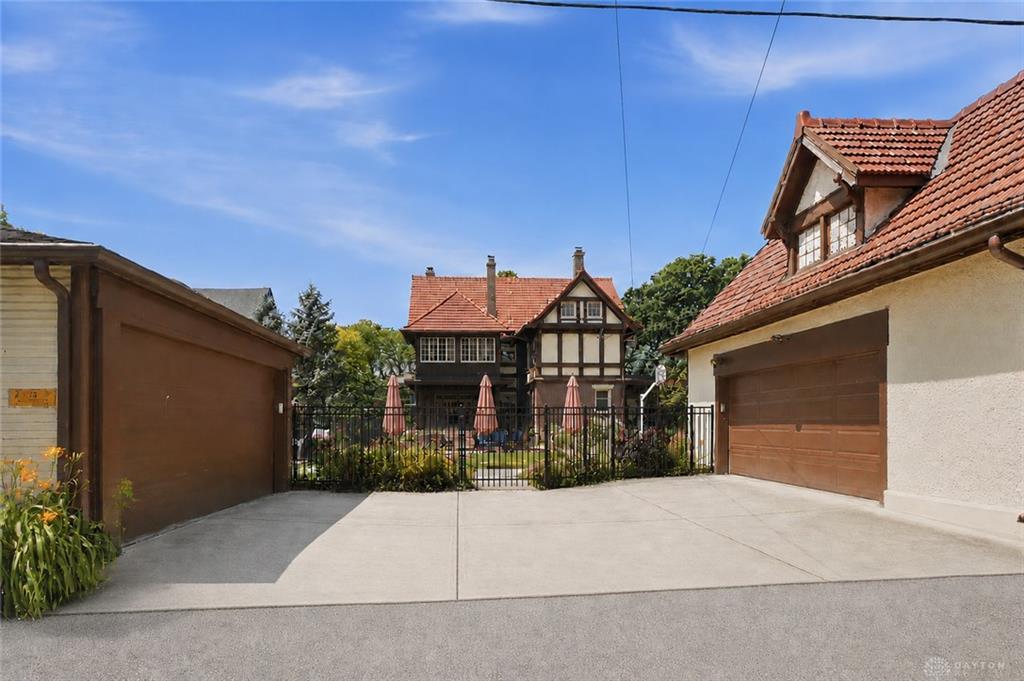 220 Central Property Photo 79