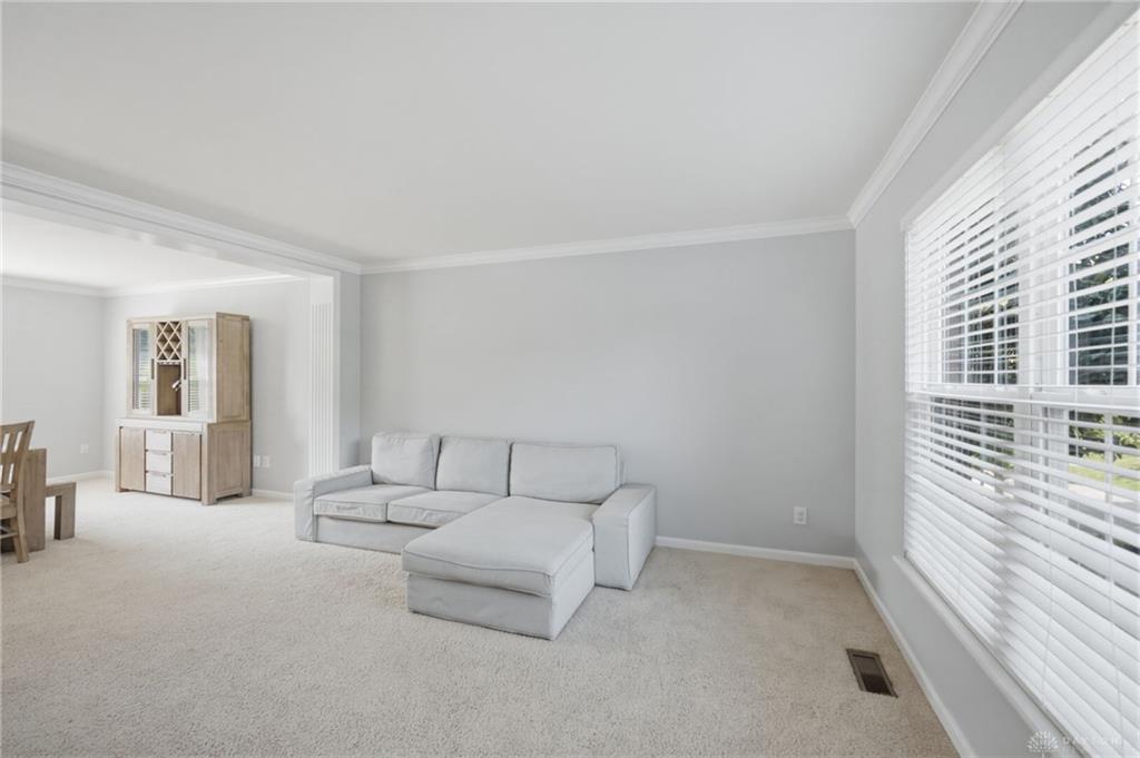 7675 Tylers Meadow Property Photo 9