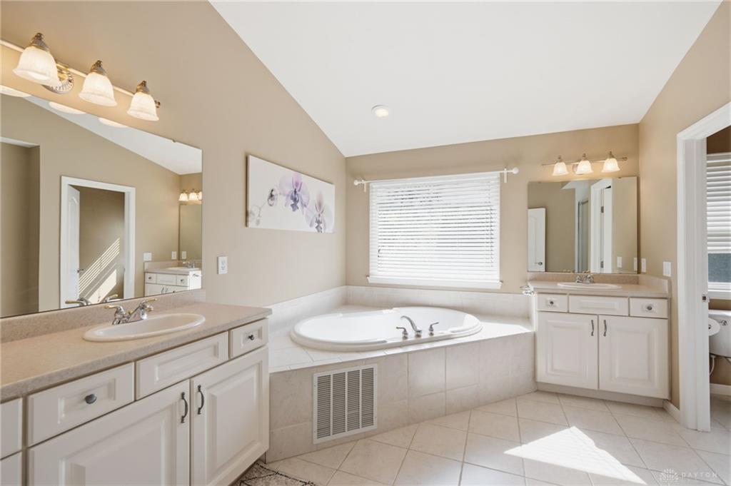7675 Tylers Meadow Property Photo 32