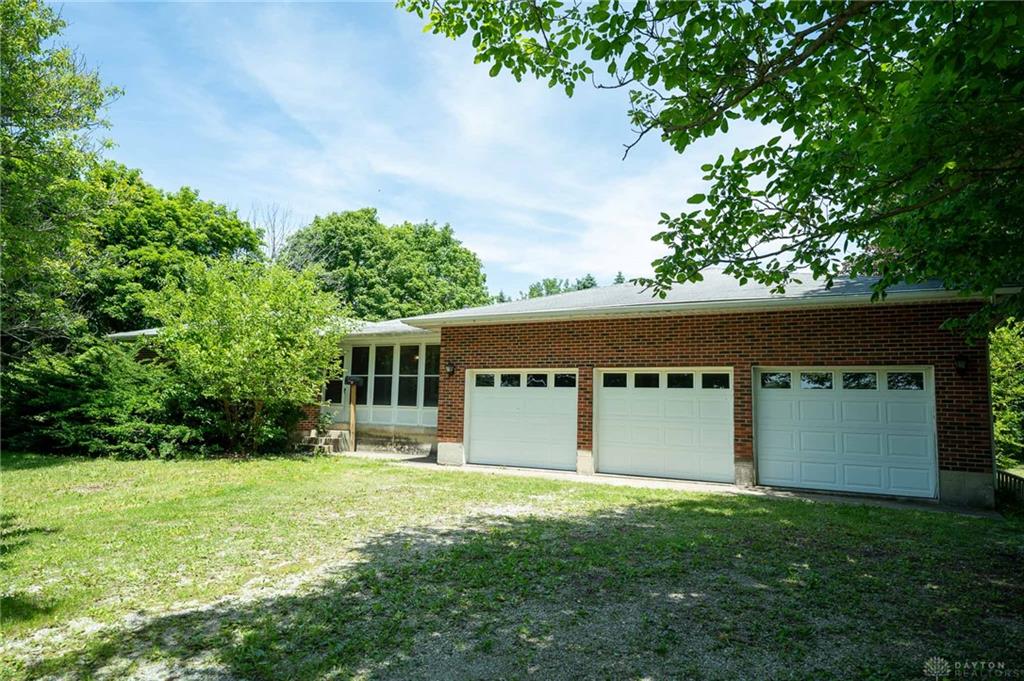 8833 E State Route 41 Property Photo 1