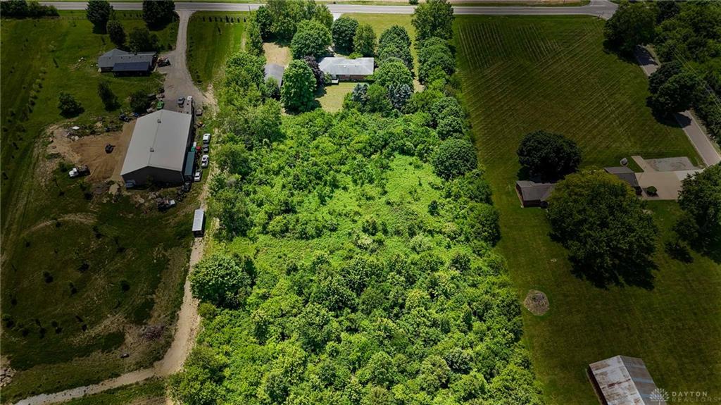 8833 E State Route 41 Property Photo 10