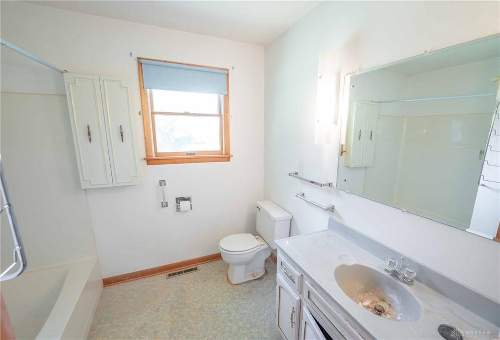 8833 E State Route 41 Property Photo 31