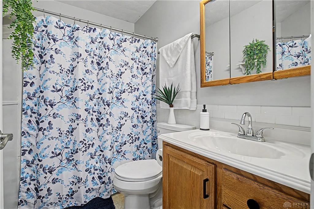 550 Unger Property Photo 36