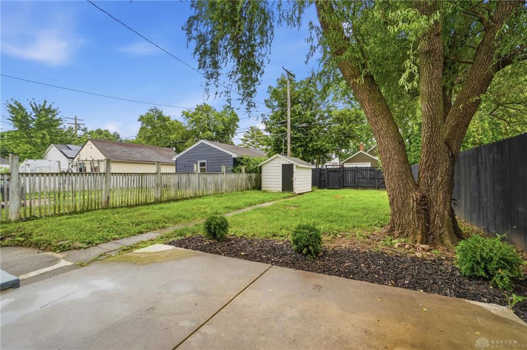716 Wellmeier Property Photo 56