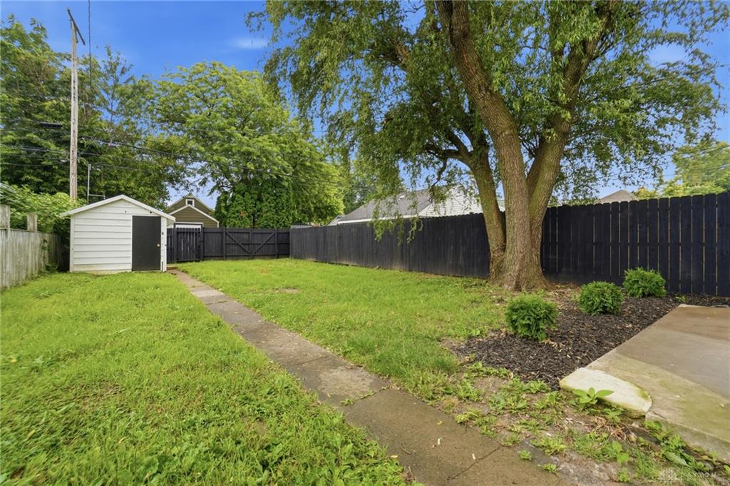 716 Wellmeier Property Photo 57