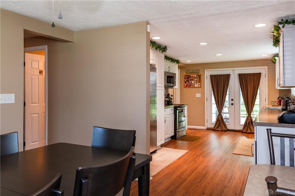 6520 Larcomb Property Photo 10