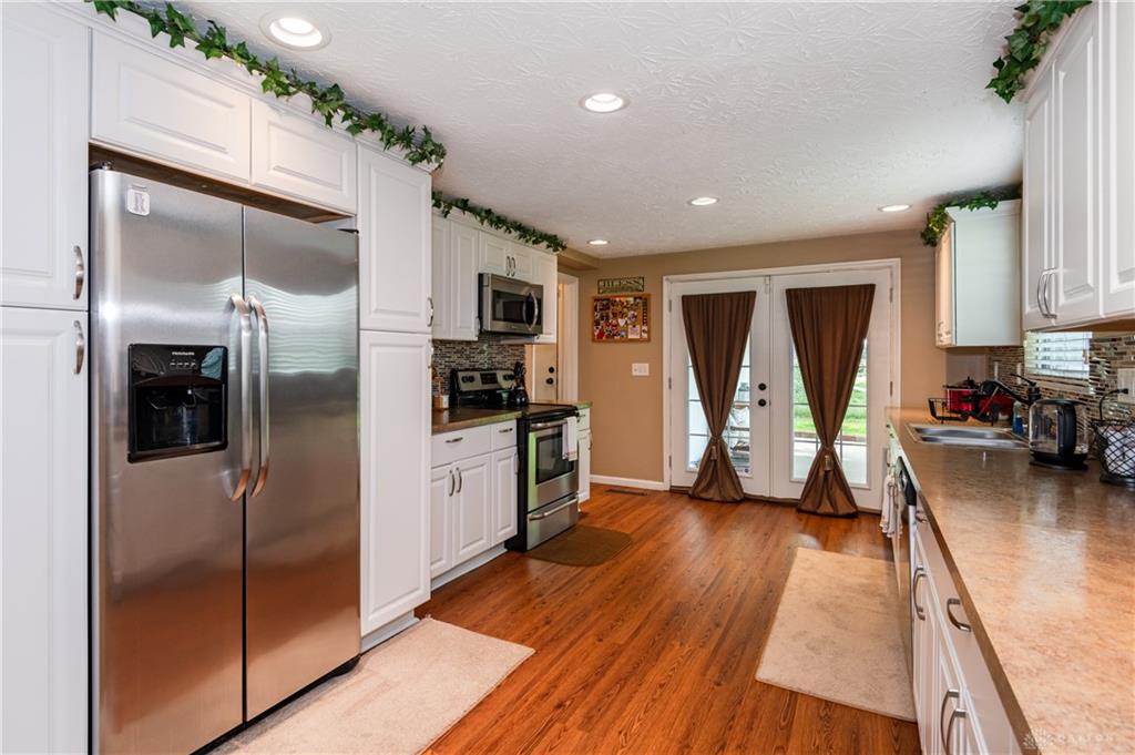 6520 Larcomb Property Photo 11