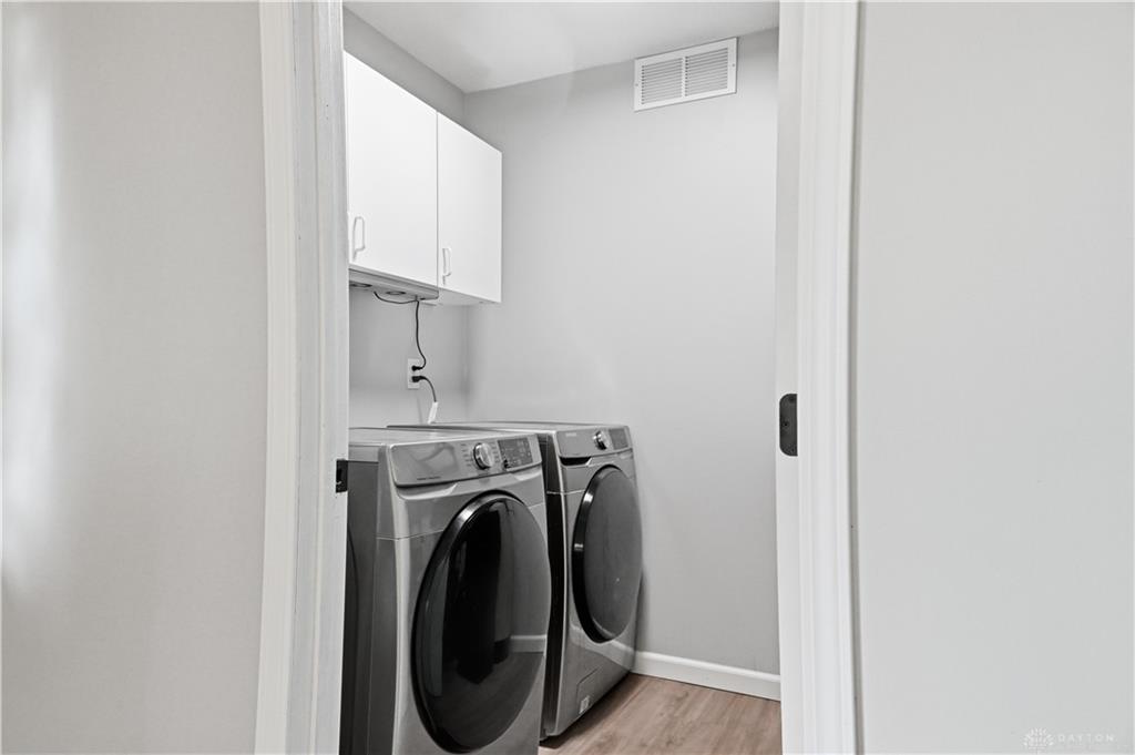 718 Greyhound Property Photo 8