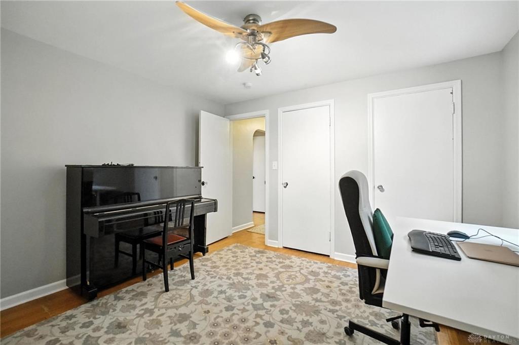 108 Napoleon Property Photo 20