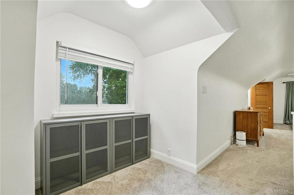 108 Napoleon Property Photo 23