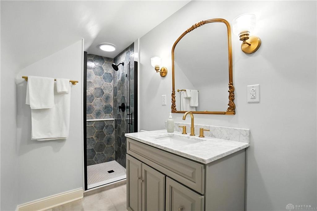 108 Napoleon Property Photo 27