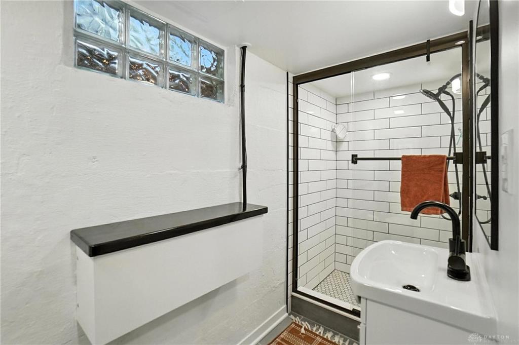 108 Napoleon Property Photo 38