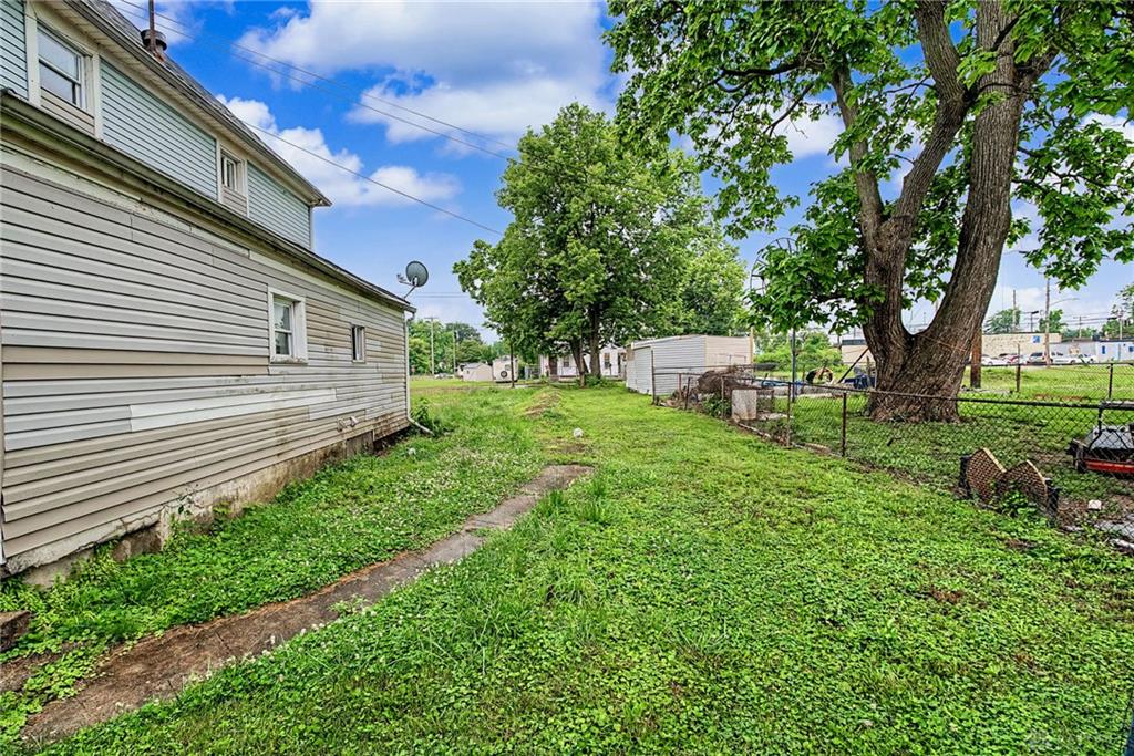 1705 W 5th Property Photo 53