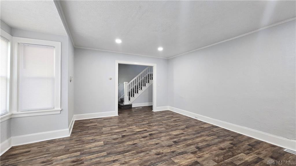 1253 Vernon Property Photo 8