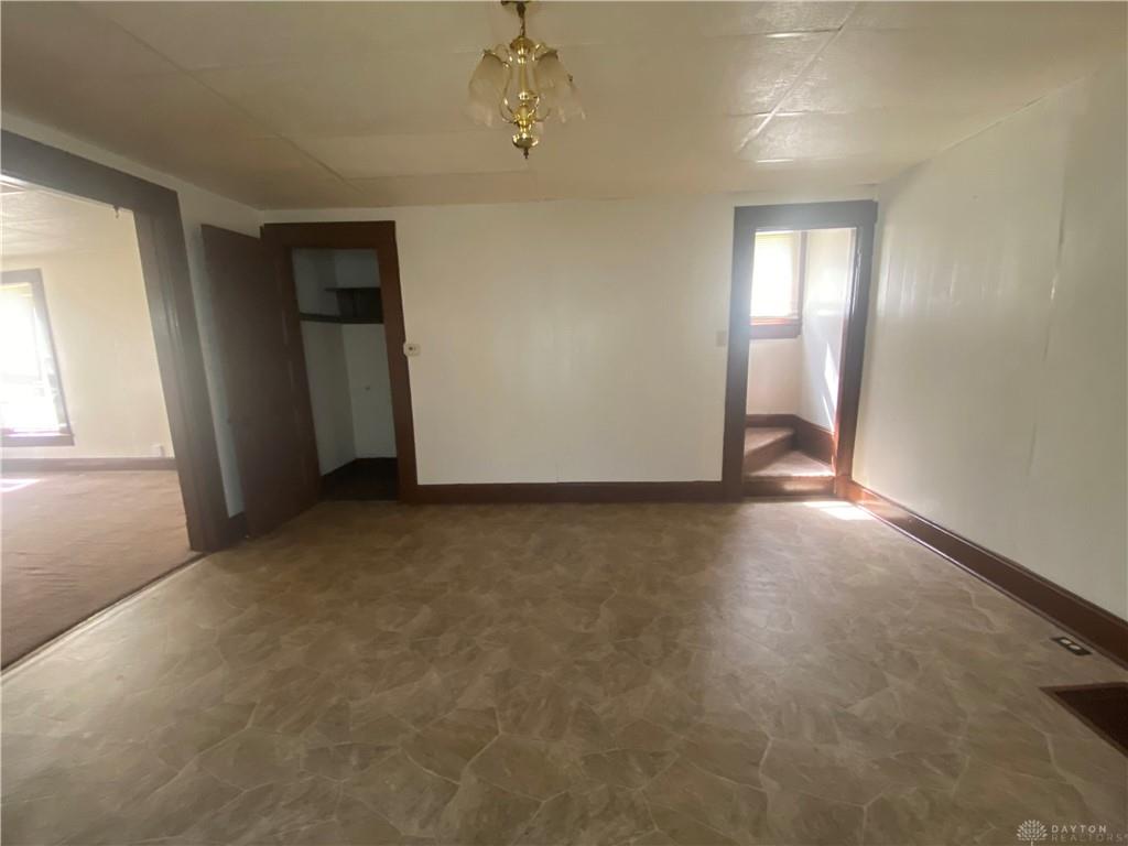 416 2nd Property Photo 6