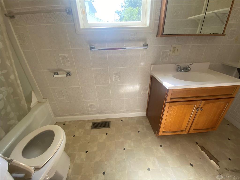 416 2nd Property Photo 10