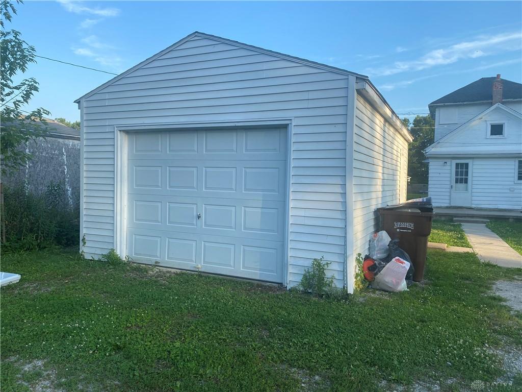 416 2nd Property Photo 13